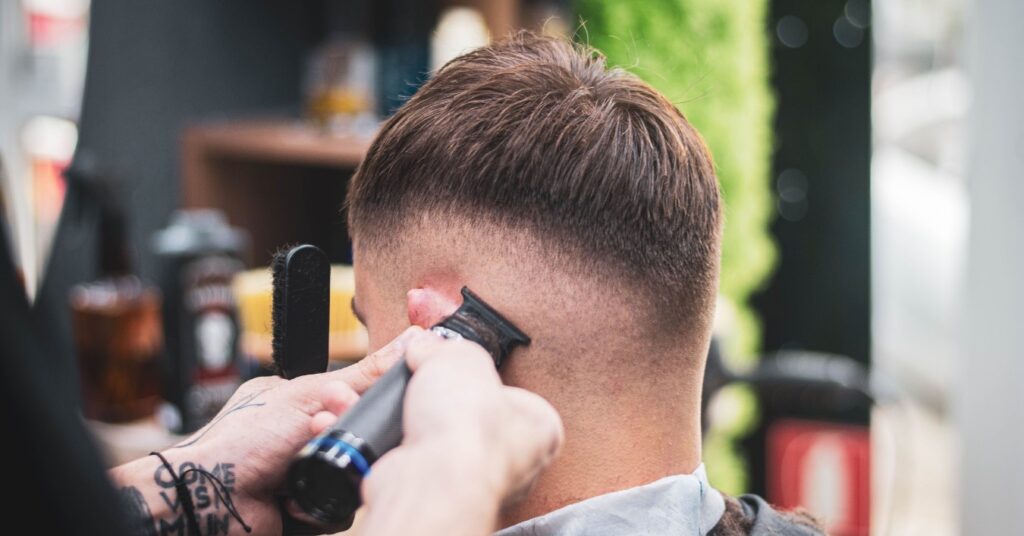 10 passos de como ganhar dinheiro com barbearia sendo iniciante